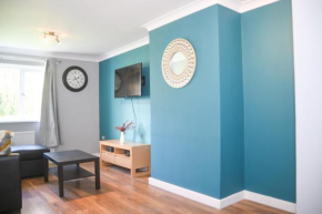 2ndHomeStays -Willenhall-Charming 3-Bedroom Home